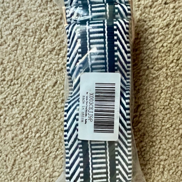 NWT Navy and White woven bag purse strap with gold accents extendable 28" to 52" - Picture 8 of 8